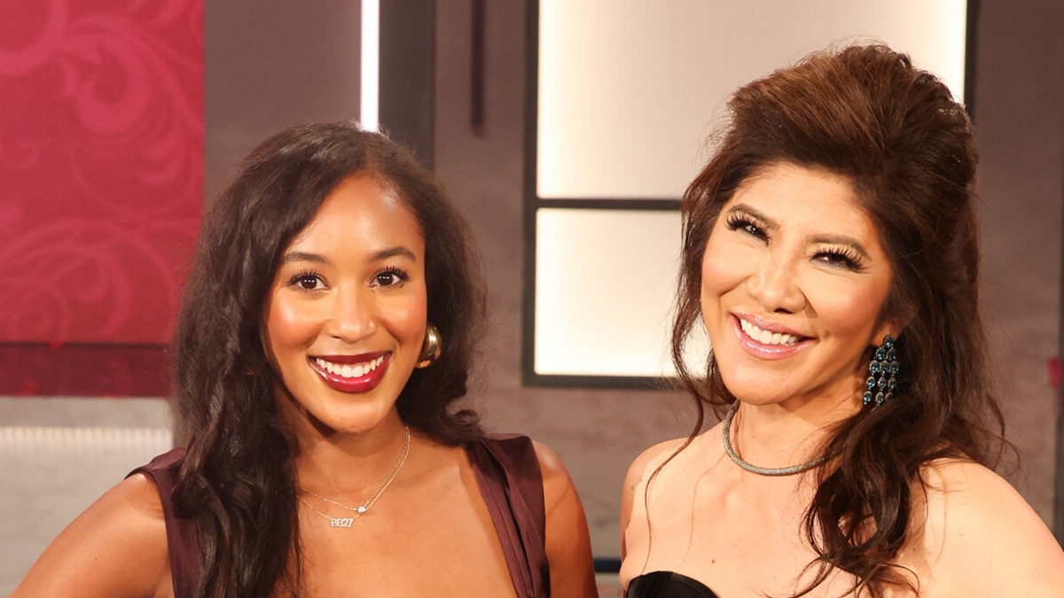 Julie And Ashley BB27