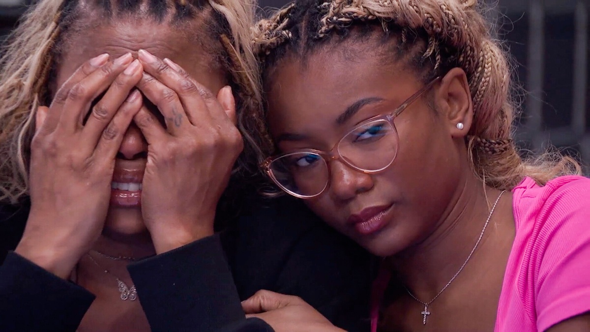 Lala And Taylor BB28