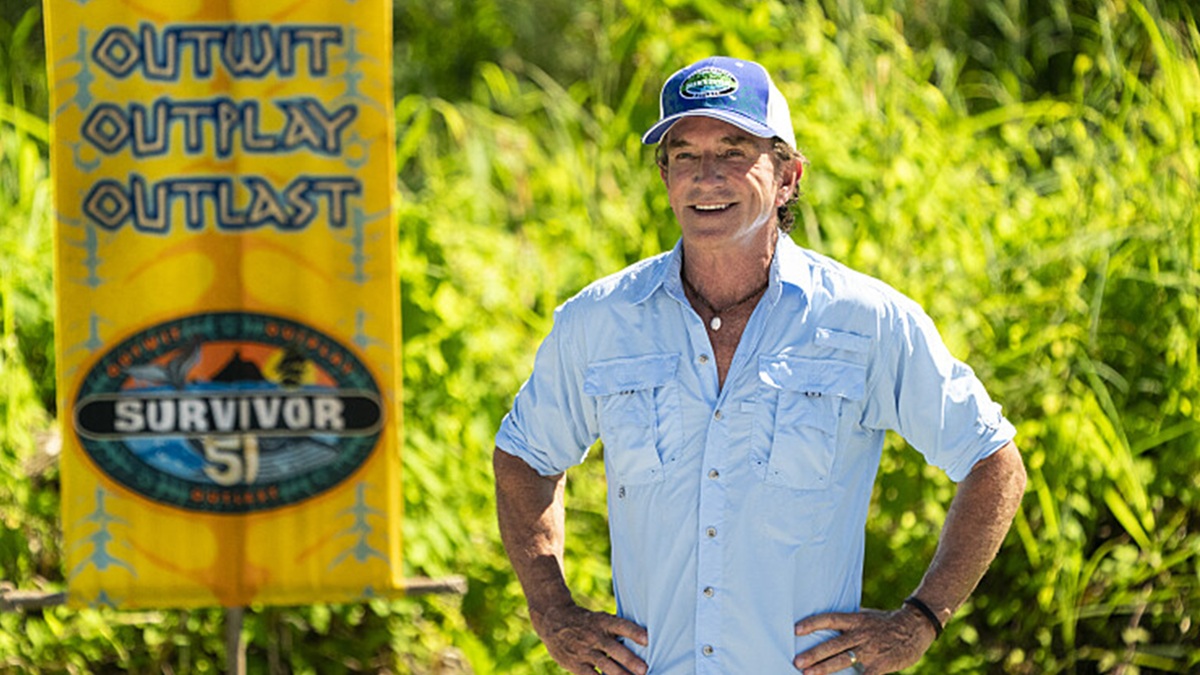 Jeff Probst Survivor 51 Smile